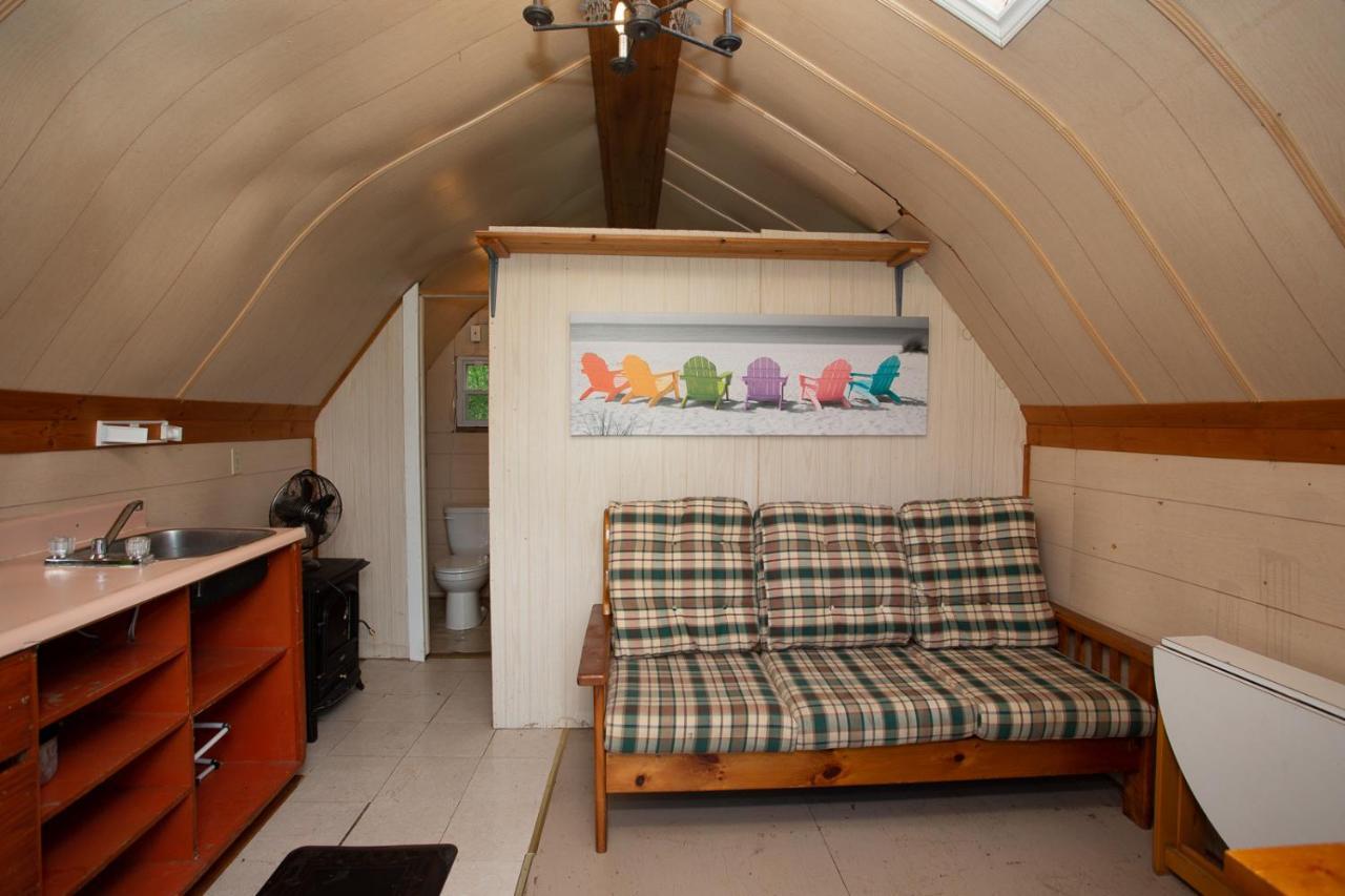 Fun Place With A Sandy Beach For Swimming, Boating, And Fishing, Featuring 3 Available Cabins Fenelon Falls 외부 사진