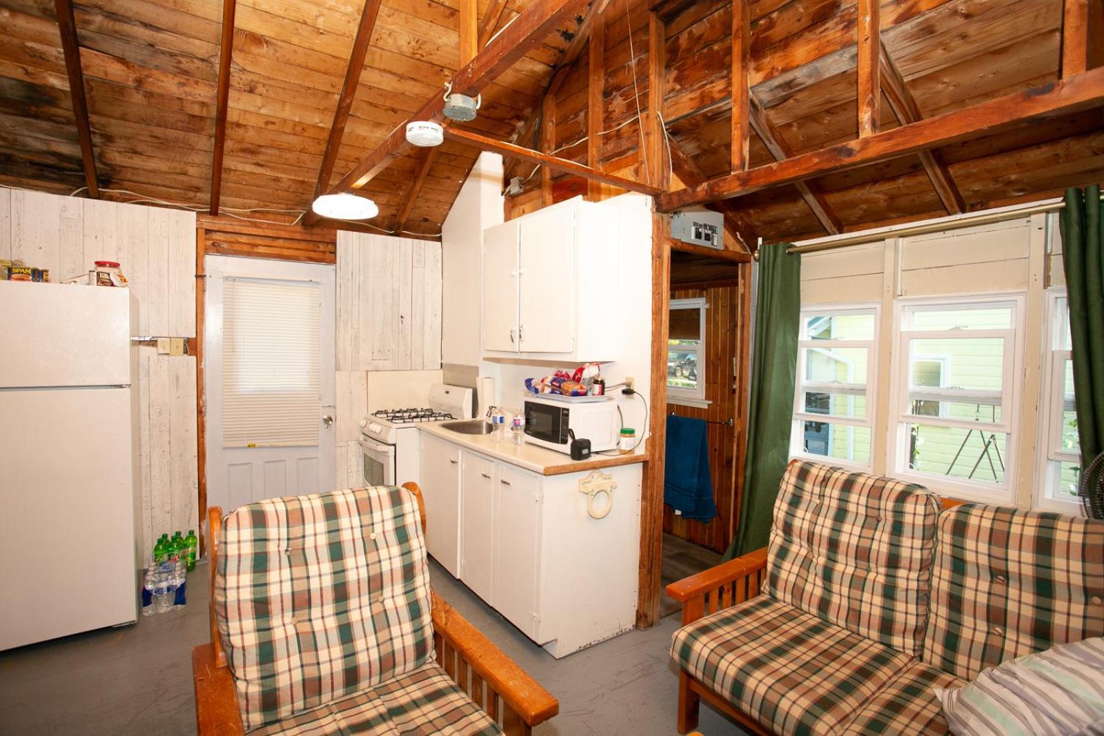 Fun Place With A Sandy Beach For Swimming, Boating, And Fishing, Featuring 3 Available Cabins Fenelon Falls 외부 사진